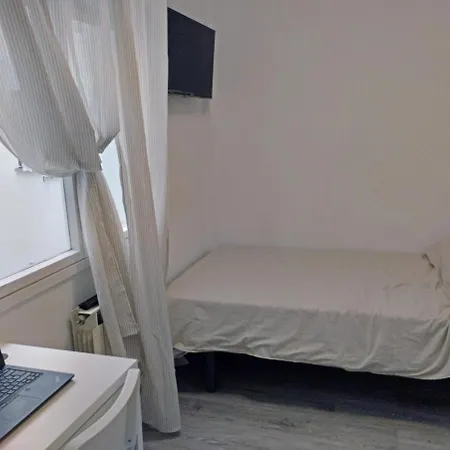 De 4 Hab-et5 Apartment *