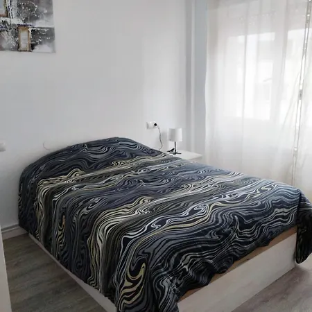 De 4 Hab-et5 Apartment *