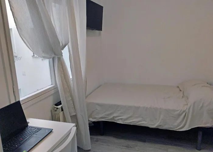 De 4 Hab-et5 Apartment *